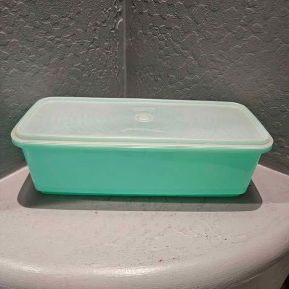 TUPPERWARE Rectangle Jadite 3 Piece Celery Vegetable Keeper 782-5 & 784-1